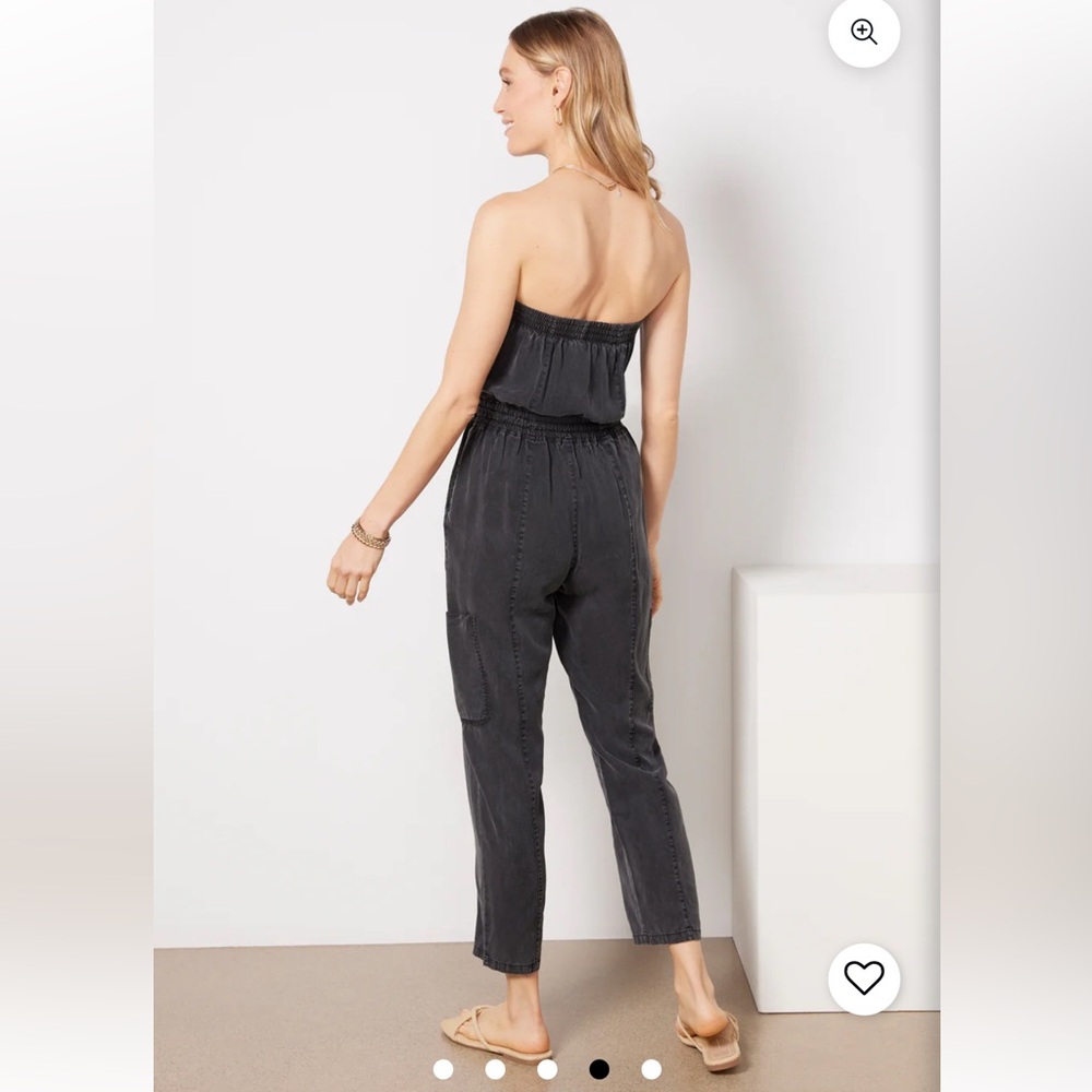 Evereve Emery Cargo Strapless Black Jumpsuit - Picture 4 of 8